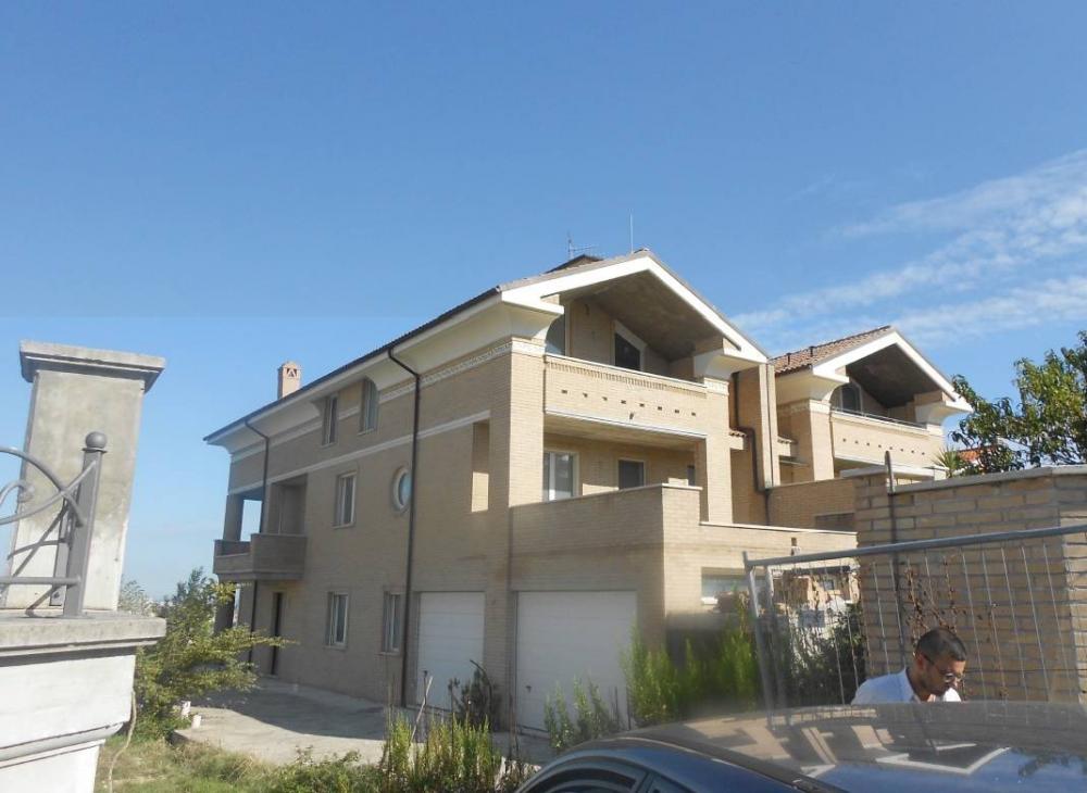 Villa plurilocale in vendita a Pescara - Villa plurilocale in vendita a Pescara