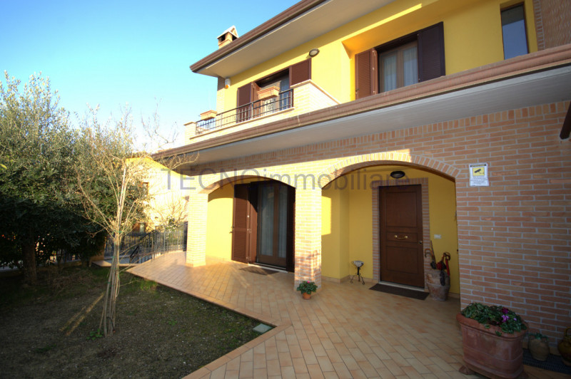 Bifamiliare plurilocale in vendita a corciano - Bifamiliare plurilocale in vendita a corciano
