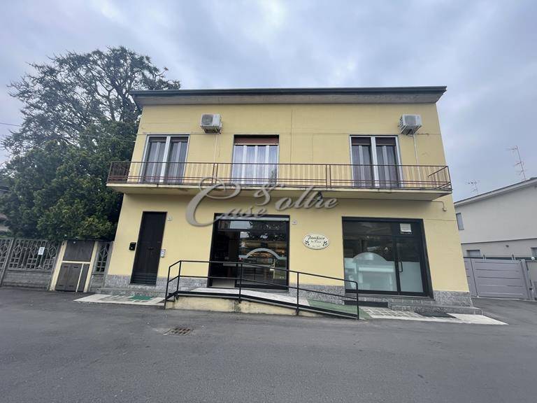 Casa plurilocale in vendita a Lentate sul Seveso - Casa plurilocale in vendita a Lentate sul Seveso
