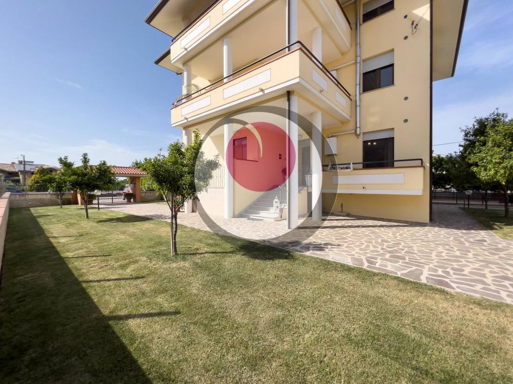 Appartamento plurilocale in vendita a San Vito Chietino - Appartamento plurilocale in vendita a San Vito Chietino