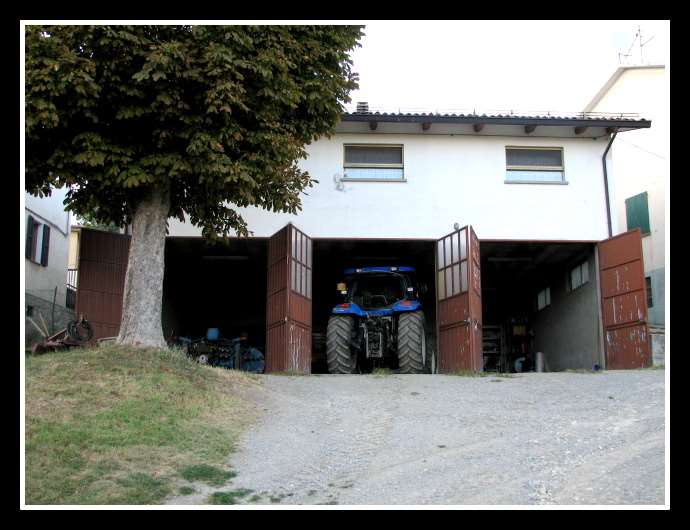 Azienda agricola plurilocale in vendita a Mozzano - Azienda agricola plurilocale in vendita a Mozzano
