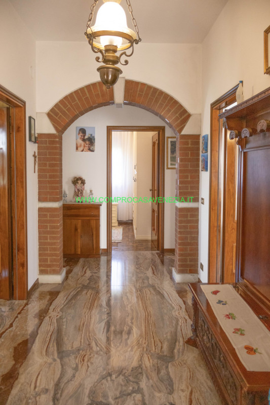 casa indipendente in vendita a Mira in zona Marano