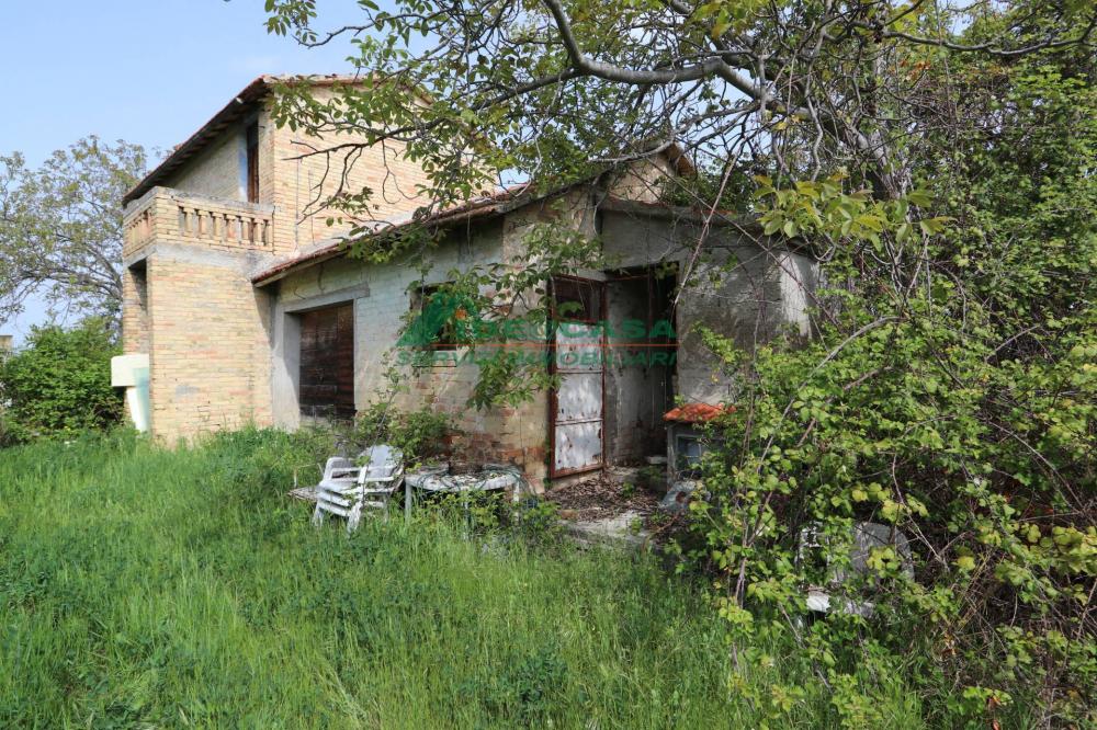 villa indipendente in vendita a Controguerra