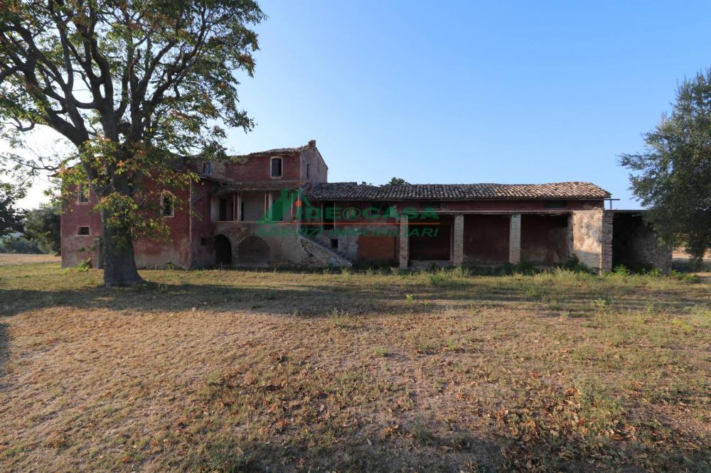 Villa indipendente plurilocale in vendita a Corropoli - Villa indipendente plurilocale in vendita a Corropoli