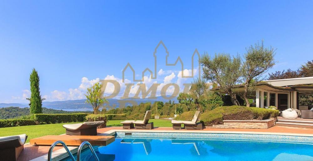 Villa indipendente plurilocale in vendita a besozzo - Villa indipendente plurilocale in vendita a besozzo