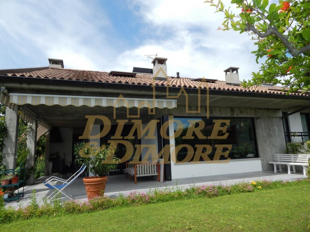 villa indipendente in vendita a Maccagno con Pino e Veddasca