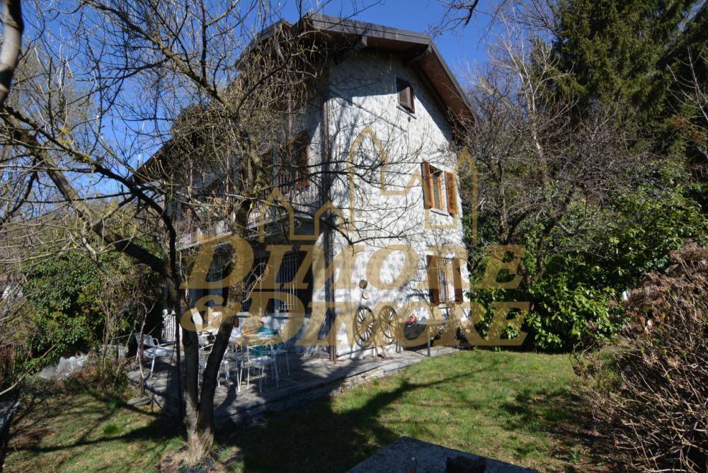 villa indipendente in vendita a Mergozzo