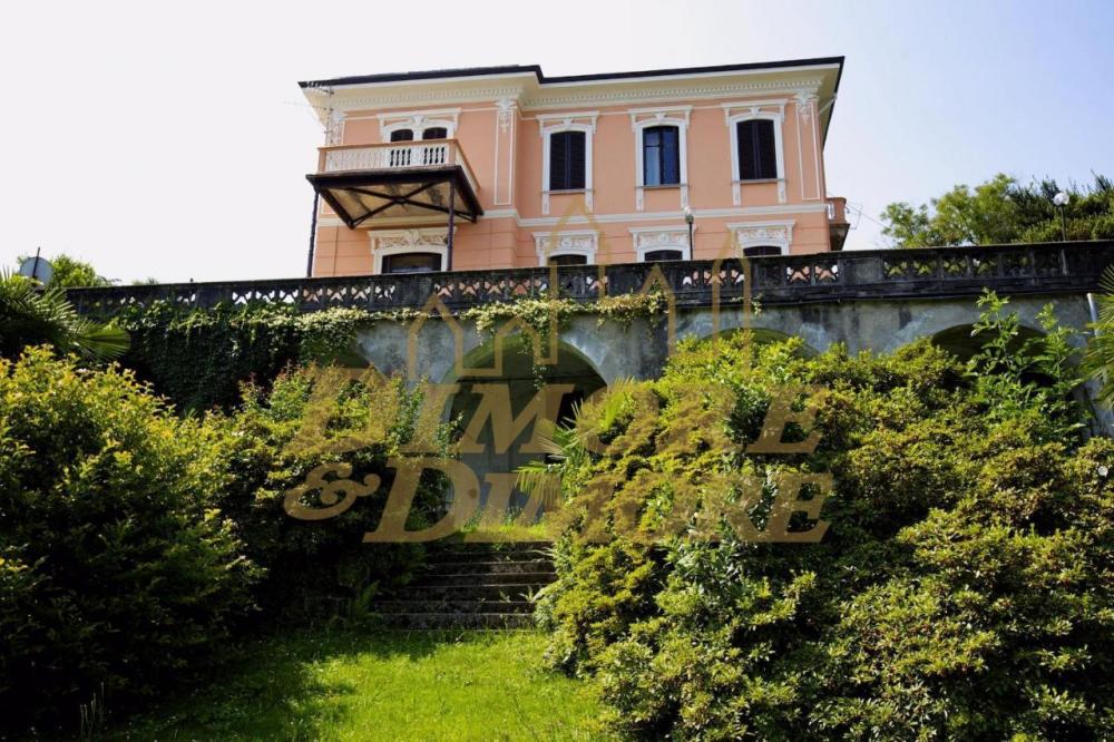 villa indipendente in vendita a Stresa