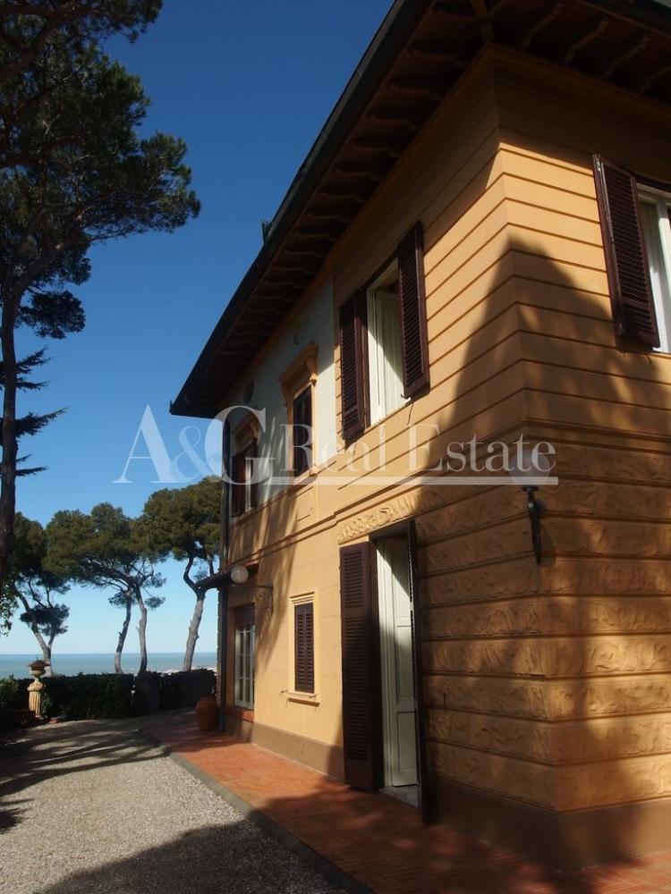 villa indipendente in vendita a Montenero