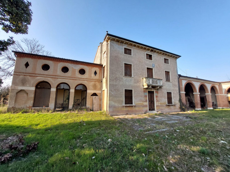 rustico / casale in vendita a Vicenza