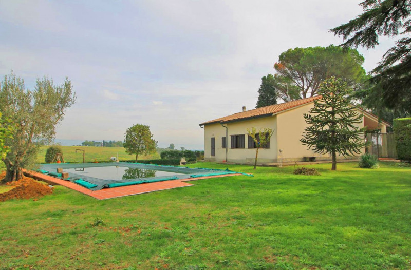 Villa plurilocale in vendita a castiglione-del-lago - Villa plurilocale in vendita a castiglione-del-lago