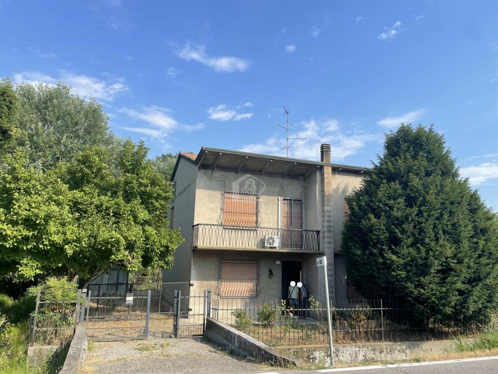 casa indipendente in vendita a Luzzara