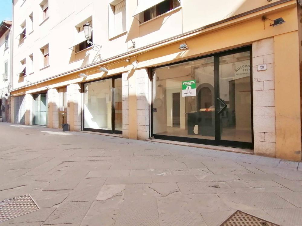 Spazio commerciale in vendita a Castelfranco di Sotto - Spazio commerciale in vendita a Castelfranco di Sotto