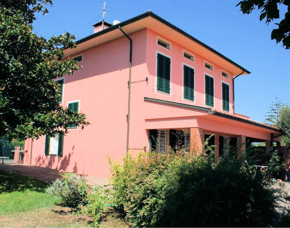 Villa indipendente plurilocale in vendita a Montaione - Villa indipendente plurilocale in vendita a Montaione