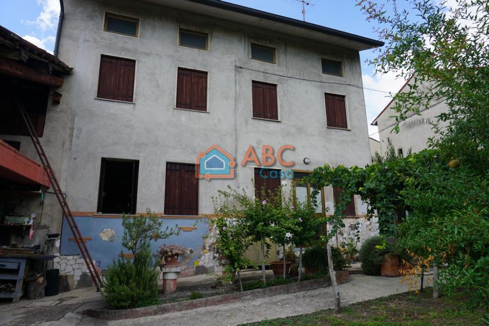 casa in vendita a Montecchio Maggiore