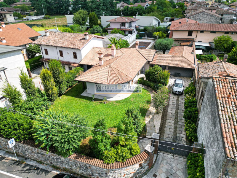 Villa quadrilocale in vendita a bedizzole - Villa quadrilocale in vendita a bedizzole