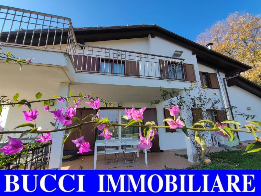 Villa indipendente plurilocale in vendita a Montesilvano - Villa indipendente plurilocale in vendita a Montesilvano