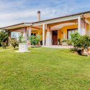 Villa indipendente plurilocale in vendita a Castel Sant'Elia