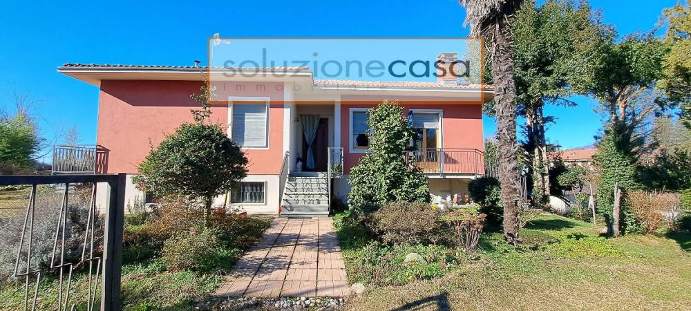 villa in vendita a Cantello