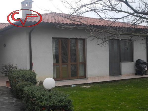 villa in vendita a Bucine