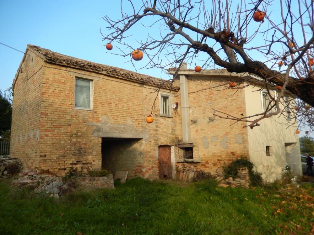 casa in vendita a Castignano