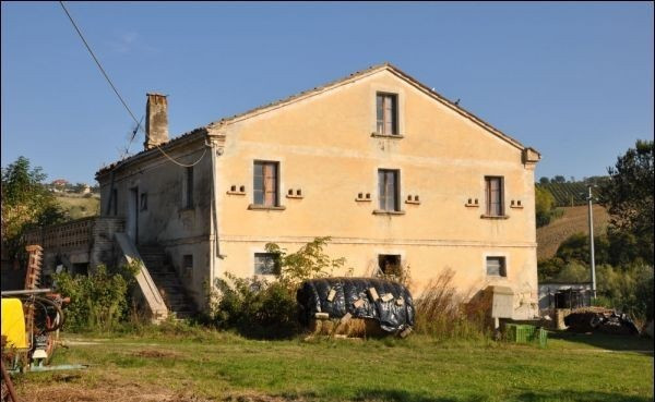 rustico / casale in vendita a Rotella