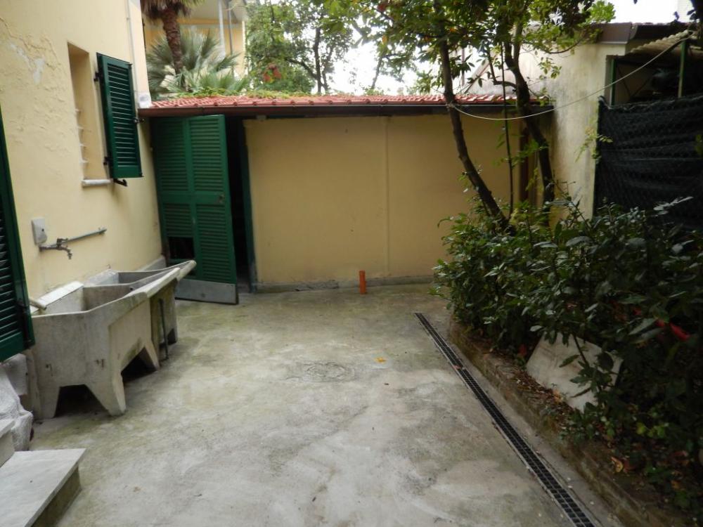 villa indipendente in vendita a Pietrasanta
