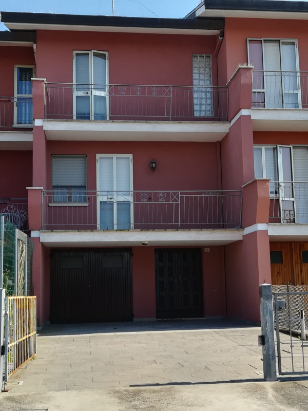 Villaschiera trilocale in vendita a ostellato - Villaschiera trilocale in vendita a ostellato