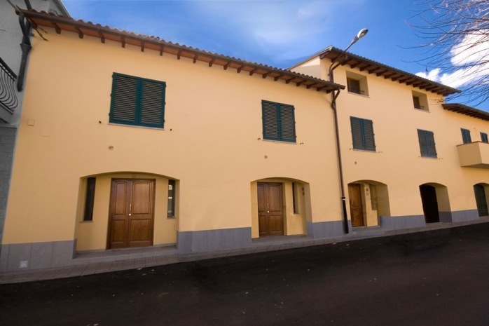 Casa plurilocale in vendita a Borgo San Lorenzo - Casa plurilocale in vendita a Borgo San Lorenzo