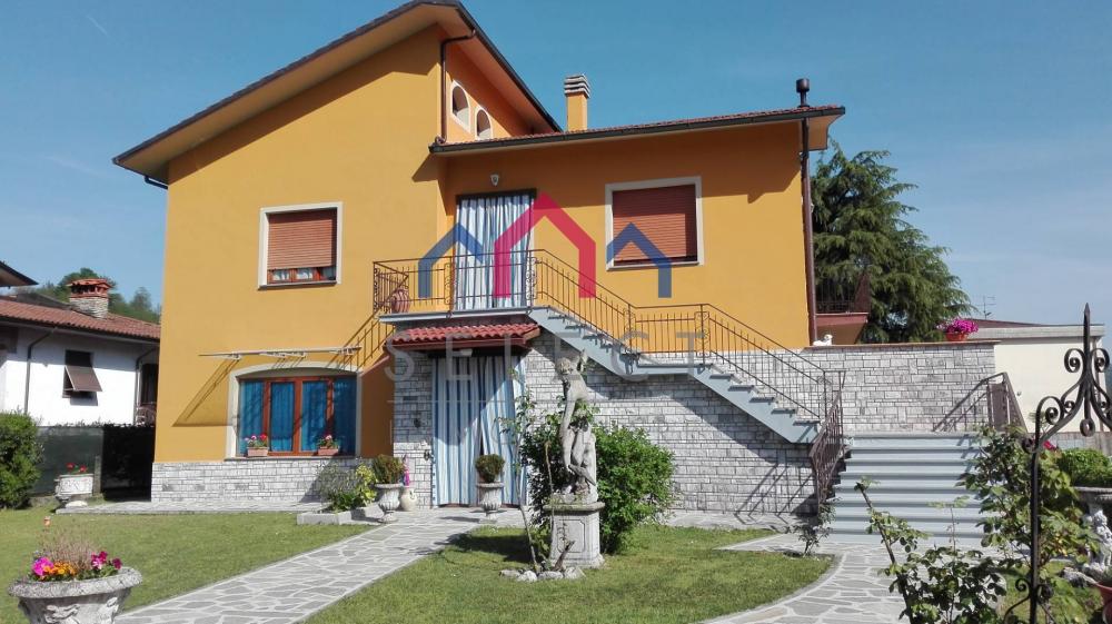 Villa plurilocale in vendita a Coreglia Antelminelli - Villa plurilocale in vendita a Coreglia Antelminelli