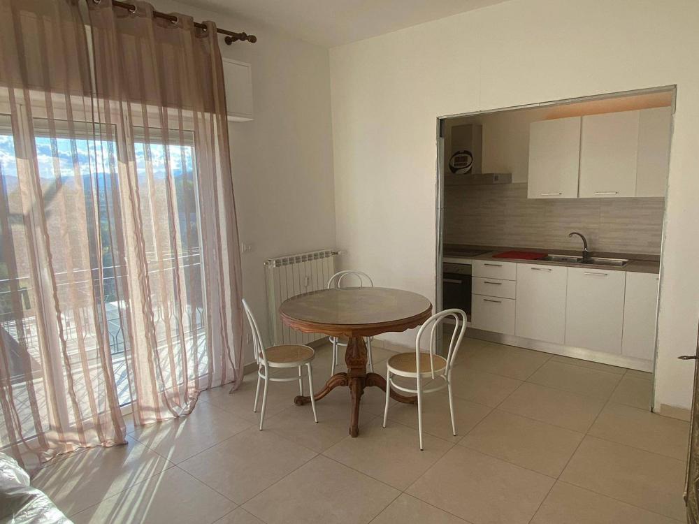 Appartamento trilocale in affitto a Albenga - Appartamento trilocale in affitto a Albenga