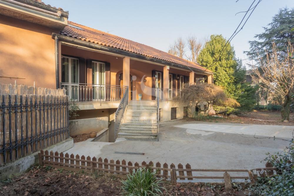 villa in vendita a Correzzana