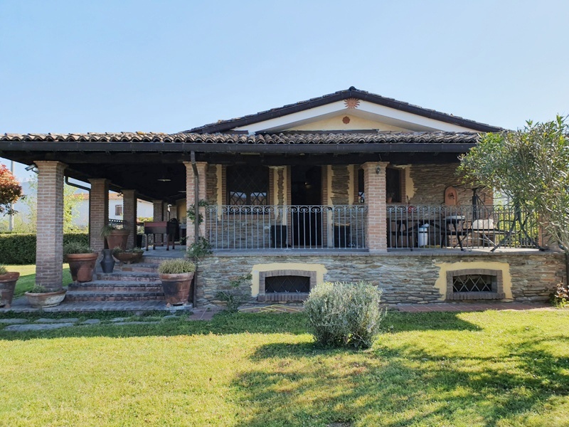 villa in vendita a Massa