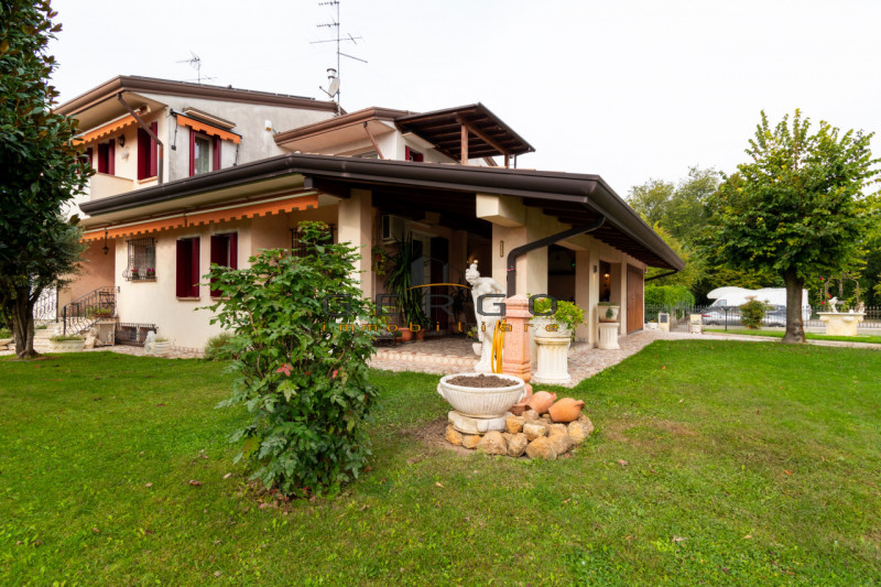 Bifamiliare plurilocale in vendita a oderzo - Bifamiliare plurilocale in vendita a oderzo
