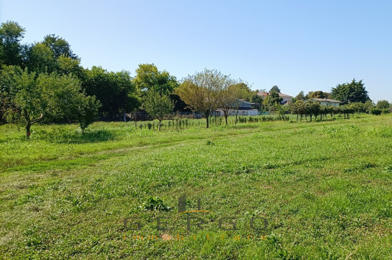 Terreno residenziale in vendita a paese - Terreno residenziale in vendita a paese