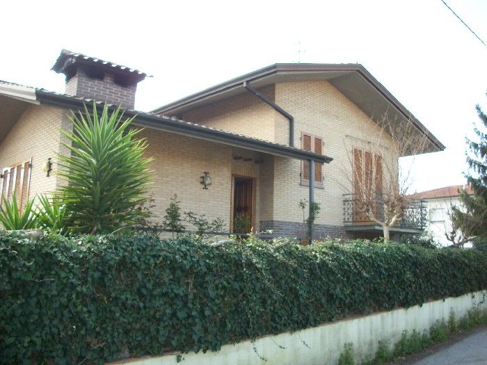 Villa plurilocale in vendita a Viareggio - Villa plurilocale in vendita a Viareggio