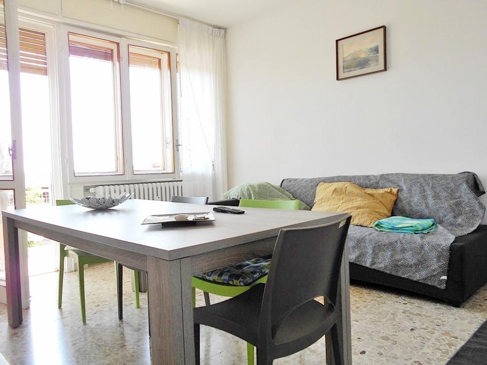 Appartamento trilocale in affitto a Desenzano del Garda - Appartamento trilocale in affitto a Desenzano del Garda