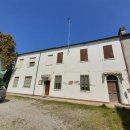 Casa quadrilocale in vendita a Ferrara