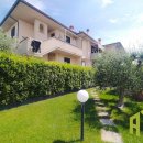 Villa indipendente trilocale in vendita a Rosignano solvay
