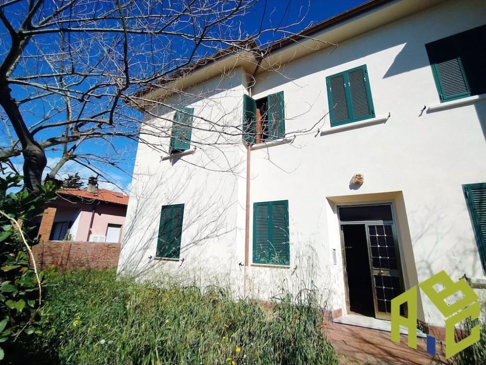 Villa indipendente trilocale in vendita a rosignano-marittimo - Villa indipendente trilocale in vendita a rosignano-marittimo