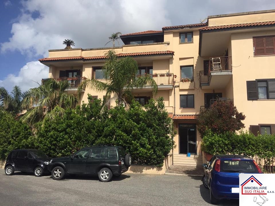 Appartamento quadrilocale in vendita a Giugliano in Campania - Appartamento quadrilocale in vendita a Giugliano in Campania