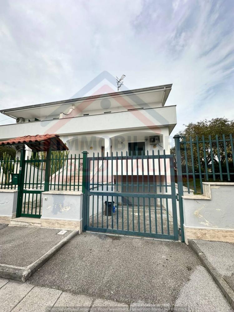 Villa quadrilocale in vendita a Giugliano in Campania - Villa quadrilocale in vendita a Giugliano in Campania