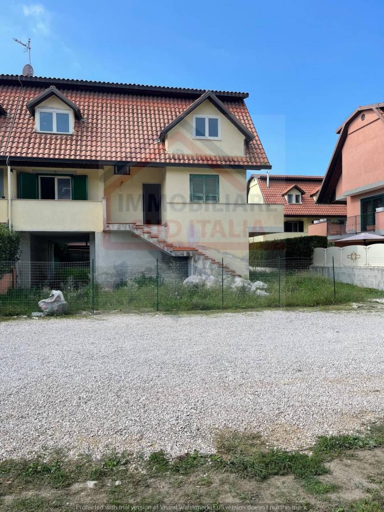 Villa quadrilocale in vendita a Giugliano in Campania - Villa quadrilocale in vendita a Giugliano in Campania