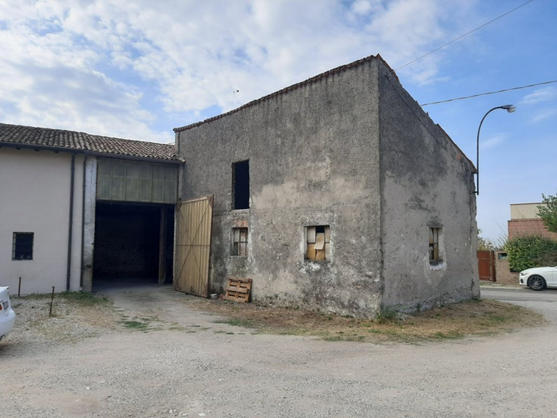 Rustico / casale in vendita a valeggio-sul-mincio - Rustico / casale in vendita a valeggio-sul-mincio