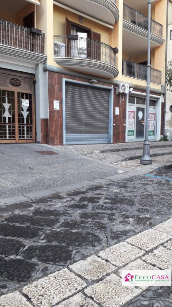 spazio commerciale in affitto a Maddaloni