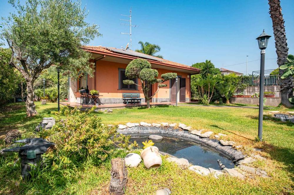 Foto - Villa plurilocale in vendita a MASSA ANNUNZIATA