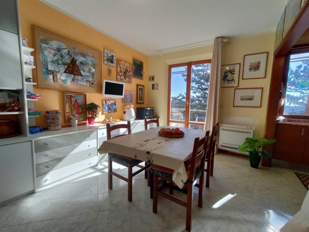 Foto - Appartamento plurilocale in vendita a castellina-in-chianti