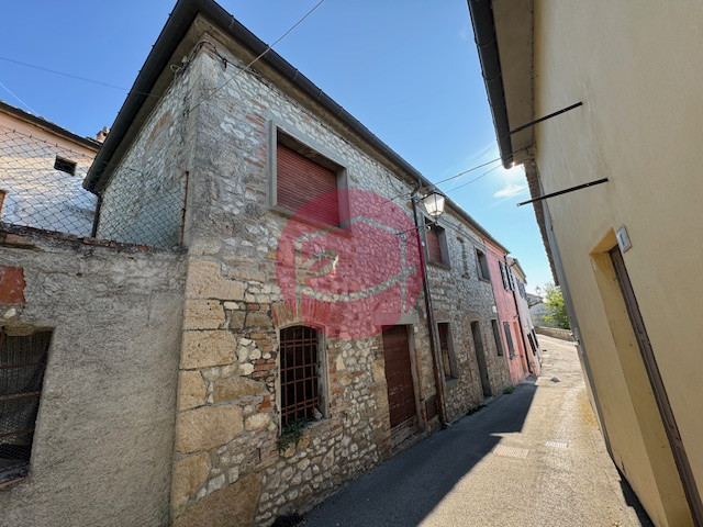 Casa trilocale in vendita a borghi - Casa trilocale in vendita a borghi