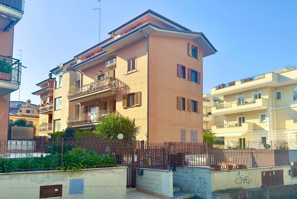 Appartamento quadrilocale in vendita a Monterotondo - Appartamento quadrilocale in vendita a Monterotondo