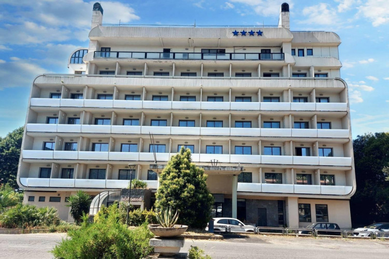 Albergo plurilocale in vendita a genzano-di-roma - Albergo plurilocale in vendita a genzano-di-roma